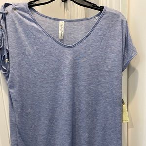 NWT cap sleeve med blue V neck pull over